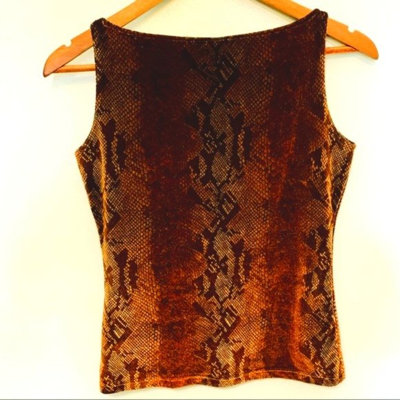 Le Parfait Tops - Le Parfait VTG Velvety Snake Jewel Neckline Top